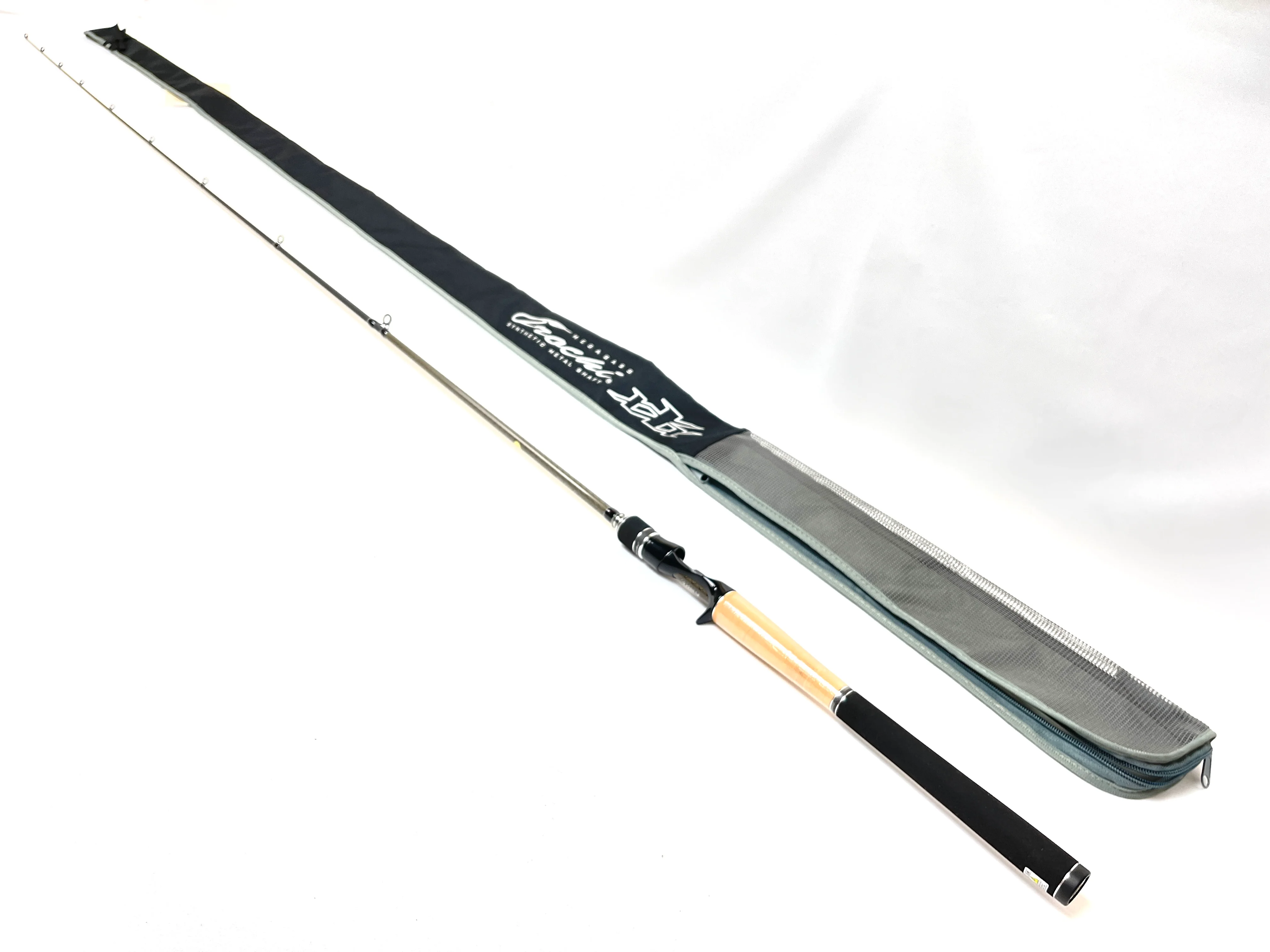 Used Megabass Orochi XXX Baitcasting F4-610K Black Elseil II - Image 3