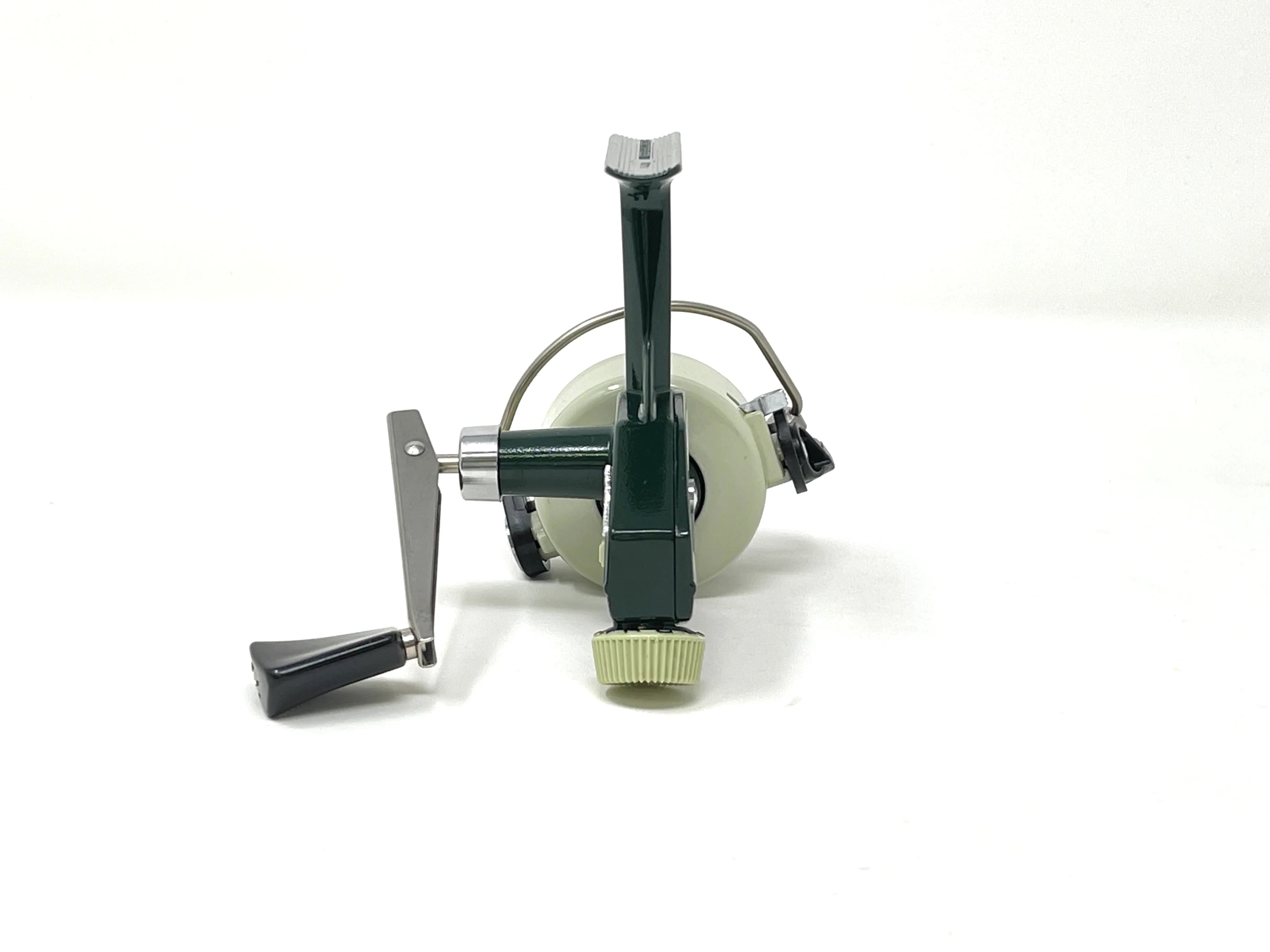 Used Abu Garcia Cardinal 33 Left - Image 5