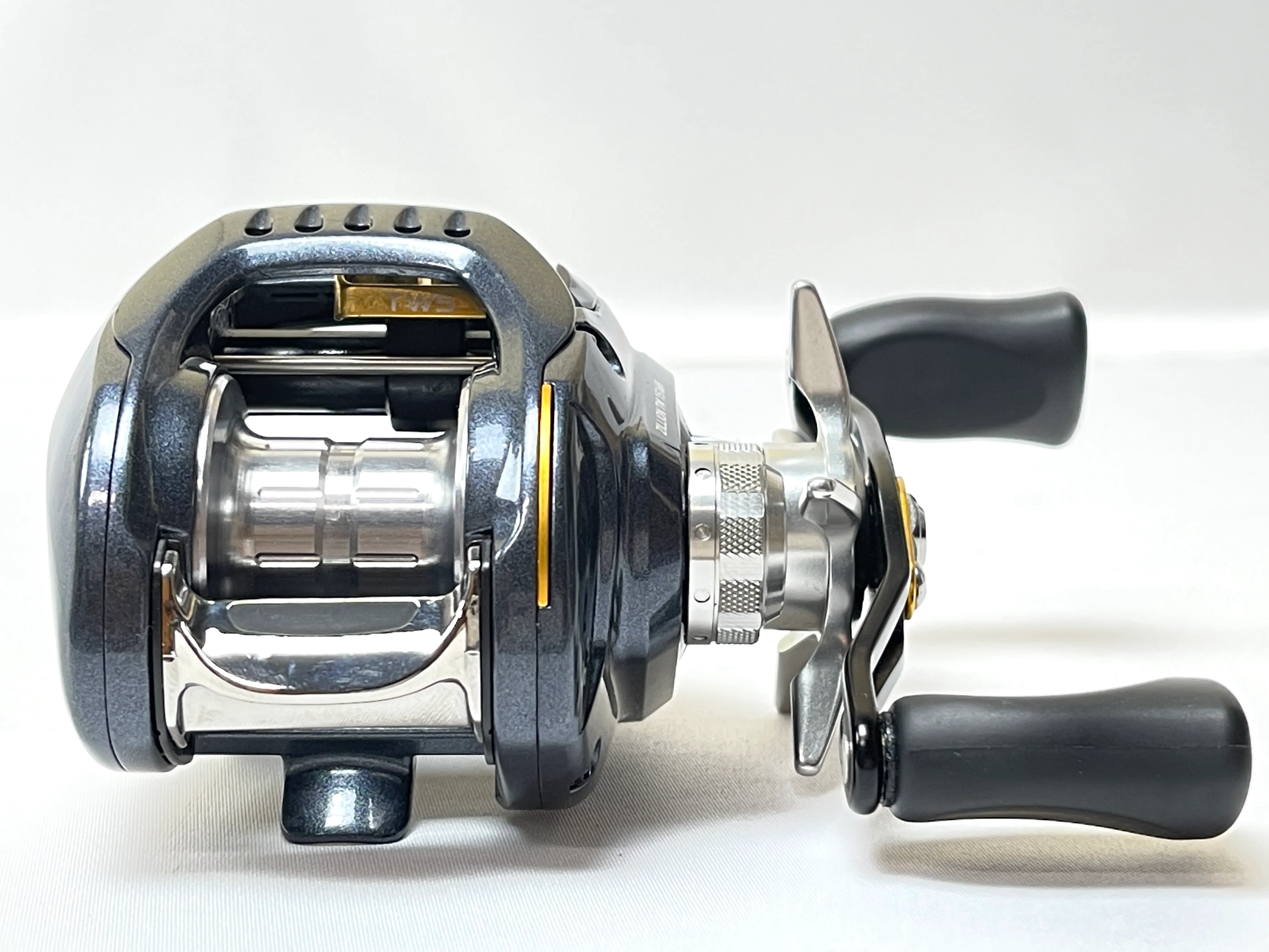 Used Daiwa 15 Zillion TW 1516H Right - Image 2