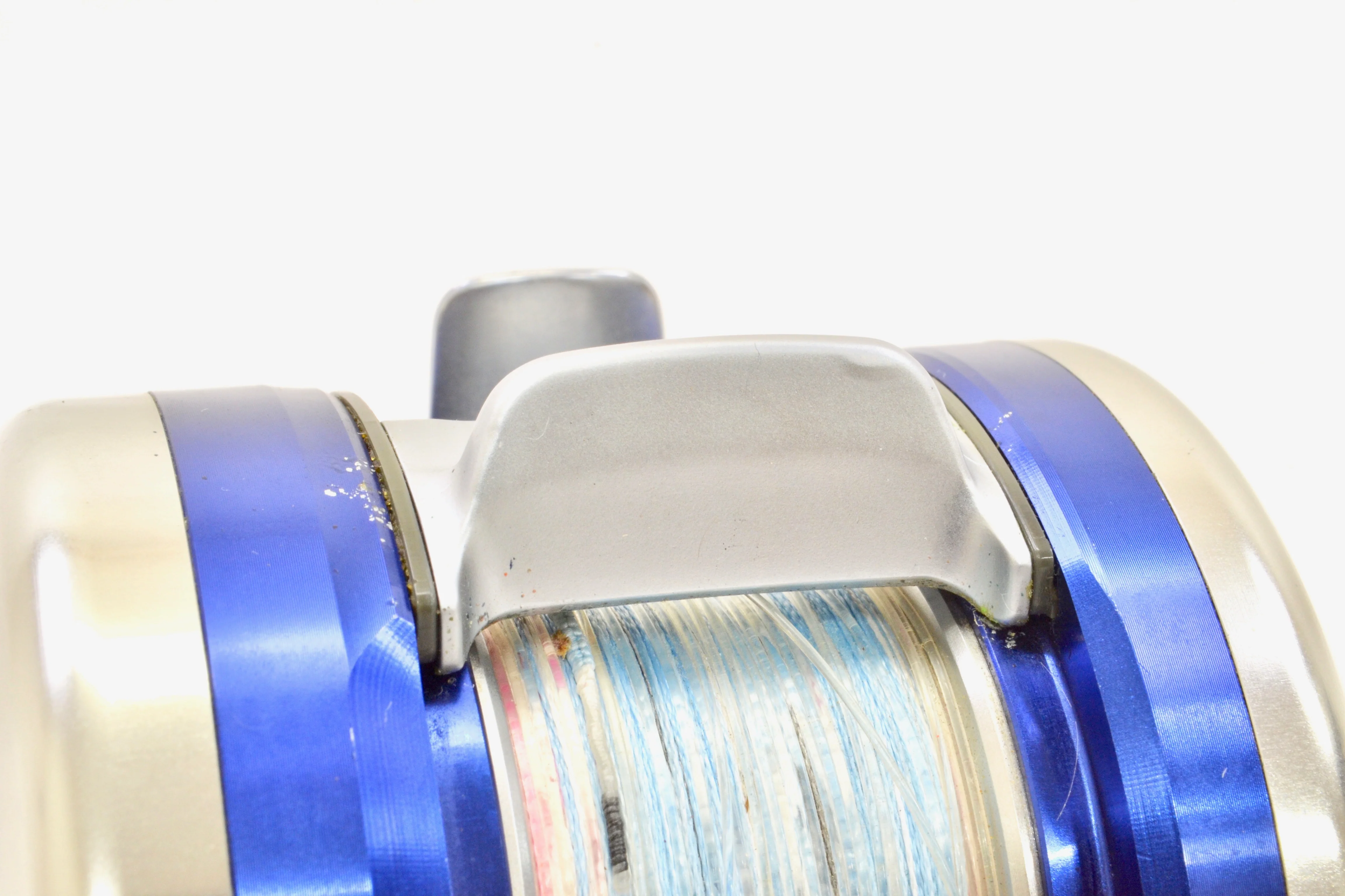 Used Daiwa Millionaire Bay Area Special 200BB Blue Backer Right 96mm Custom Handle - Image 8
