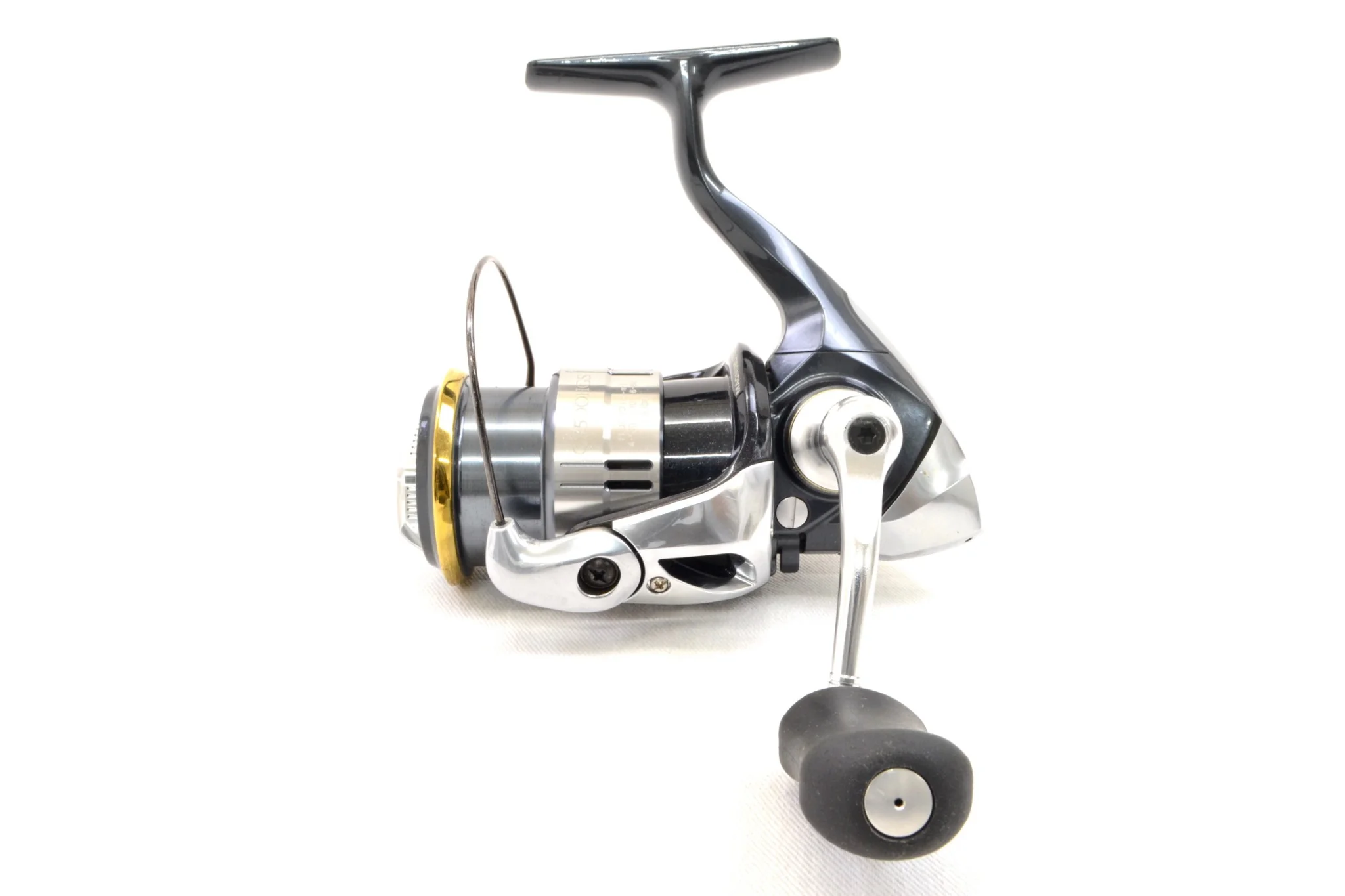 Used Shimano 12 Vanquish C2500HGS - Image 2