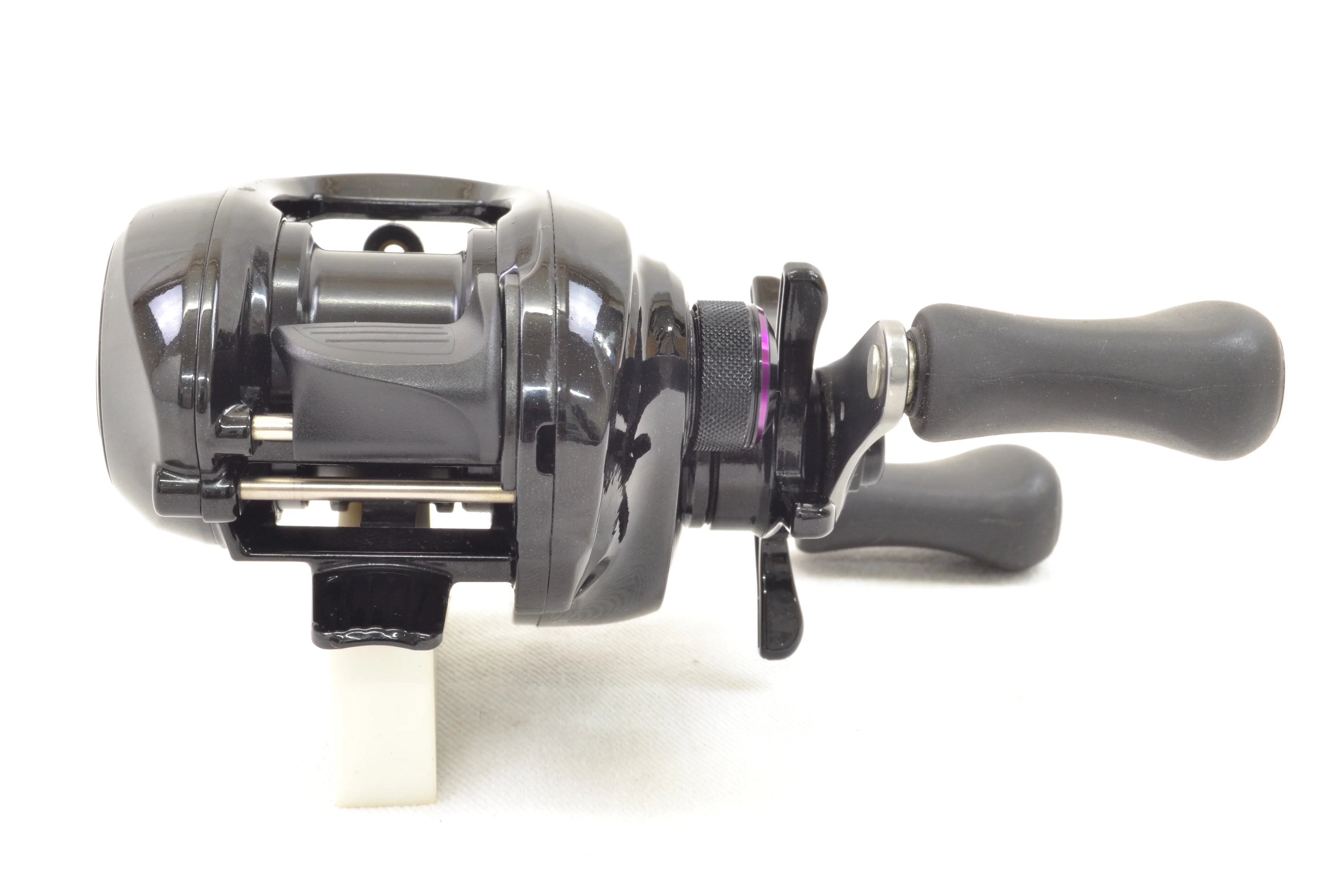 Used Shimano 14 Brenious Right - Image 3